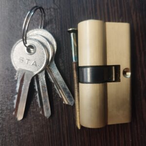 سیلندر و مغزی برنجی درب آهنی 6 سانتی متری اس تی ای sta